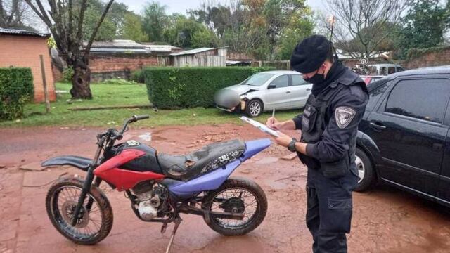 Tras la pista de un robo, hallaron coatíes en cautiverio, droga y una moto con pedido de secuestro.