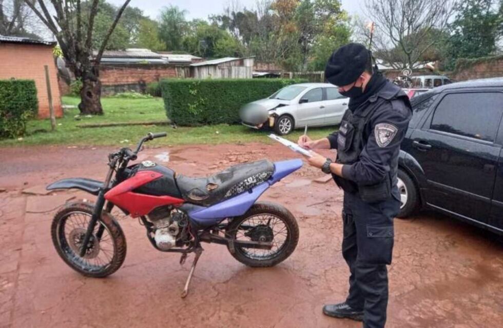 Tras la pista de un robo, hallaron coatíes en cautiverio, droga y una moto con pedido de secuestro