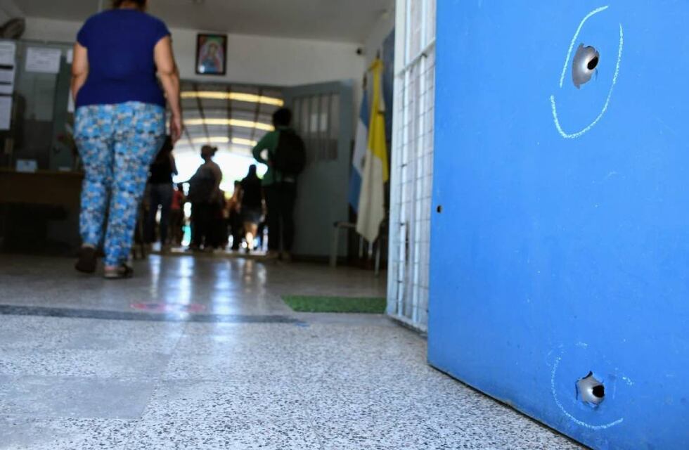 Elecciones 2021 en Rosario: balearon dos escuelas horas antes del comienzo de la votación