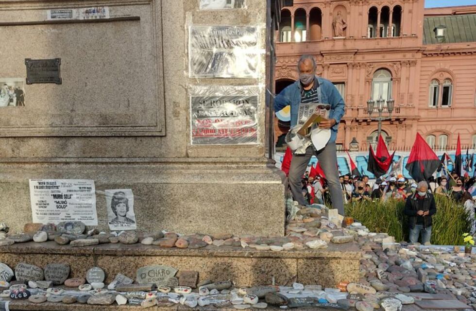 Vandalizaron el memorial por las víctimas del coronavirus en la movilización por el Día de la Lealtad peronista