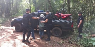 Alba Posse: dos ladrones fueron detenidos y recuperan una motocicleta robada.
