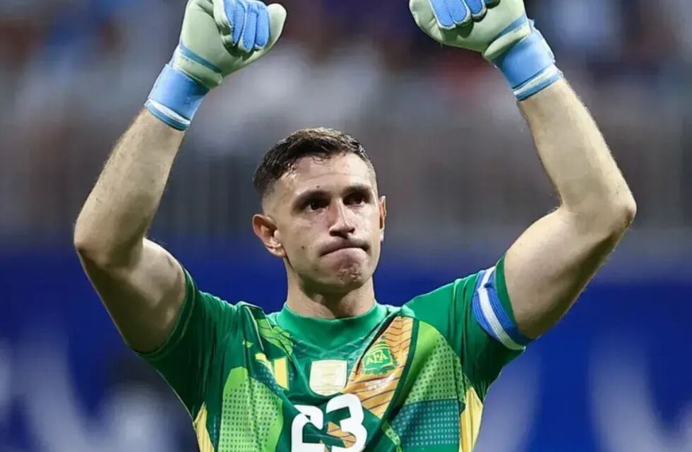 Emiliano “Dibu” Martínez vuelve a la Selección Argentina en busca de un récord histórico