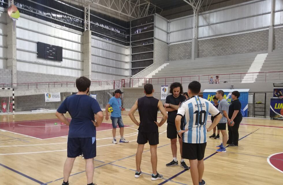 Comenzaron los talleres de verano en el Polideportivo Municipal de Tres Arroyos