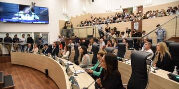 El cuerpo deliberativo tiene 28 representantes.