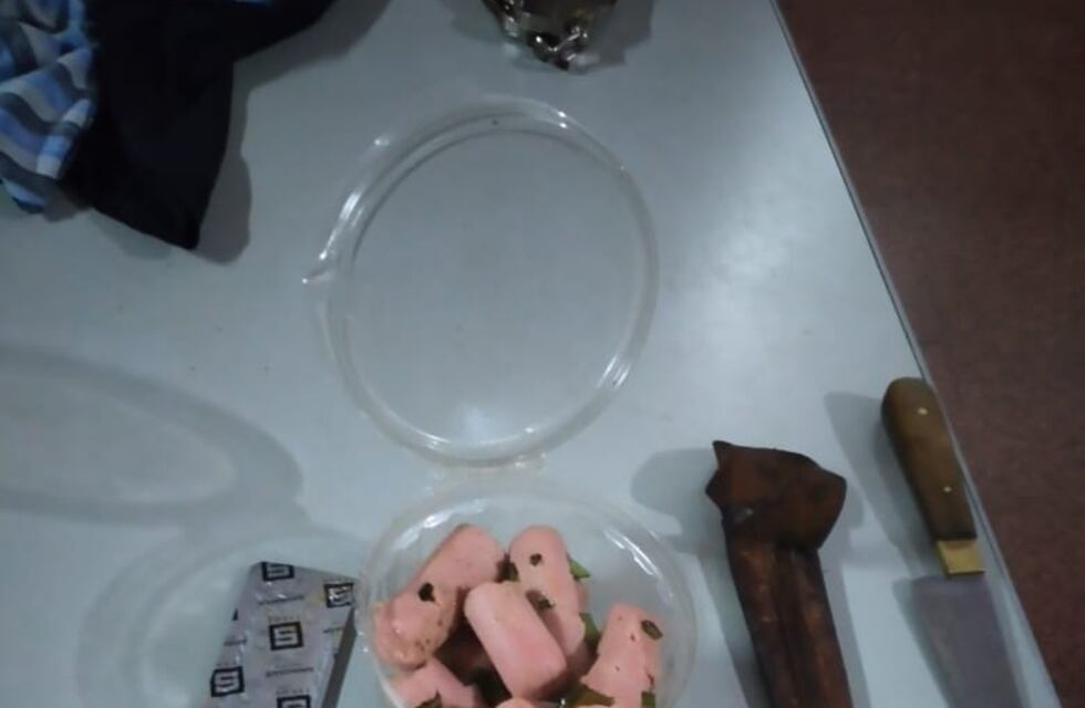 Los jóvenes capturados con salchichas con vidrio y un cuchillo serían potenciales femicidas