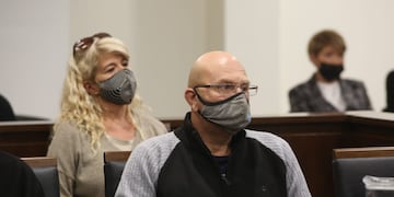 Luis Lobos y Claudia Sgró en la audiencia que determinó que quedarán presos.