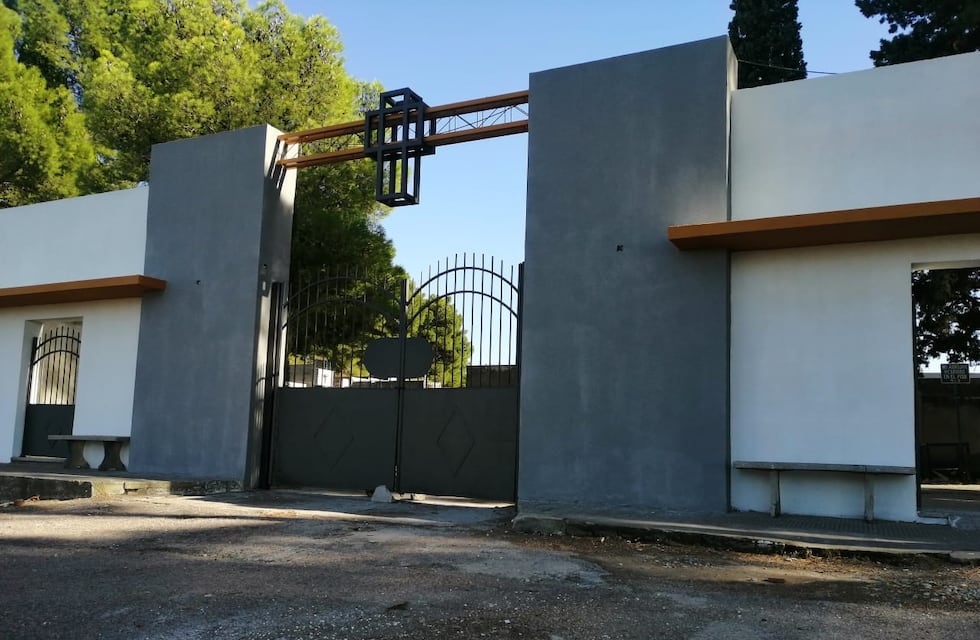 Repararon el ingreso al Cementerio