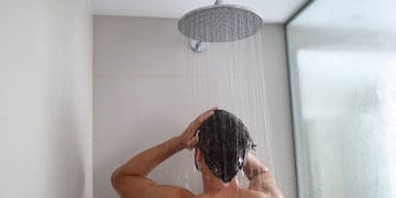 Además de la sensación de satisfacción de un baño de agua tibia, esta acción también ofrece numerosos beneficios para el cuerpo. Foto: Pexels / Aguas Cordobesas