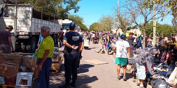 Un total de 7 camiones repletos de productos de higiene y alimentos fueron entregados a los damnificados por el temporal.