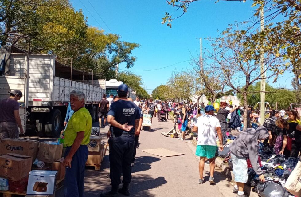 Rosario abraza a Bahía Blanca: se entregaron siete camiones con donaciones a los damnificados por el temporal