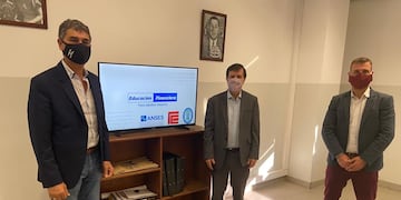 Inicia una capacitación en herramientas digitales y financieras para adultos mayores