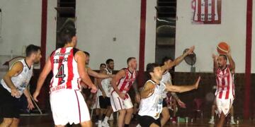 Tiro Federal de Morteros saltó a la cancha ante Sportivo Suardi