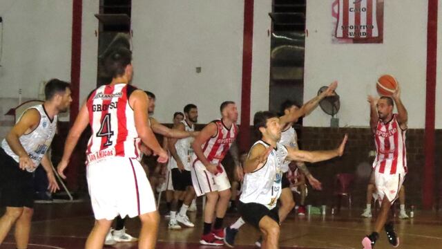 Tiro Federal de Morteros saltó a la cancha ante Sportivo Suardi