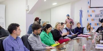 Di Giglio asistió a la Legislatura por el “Programa de arraigo” para médicos de Tierra del Fuego
