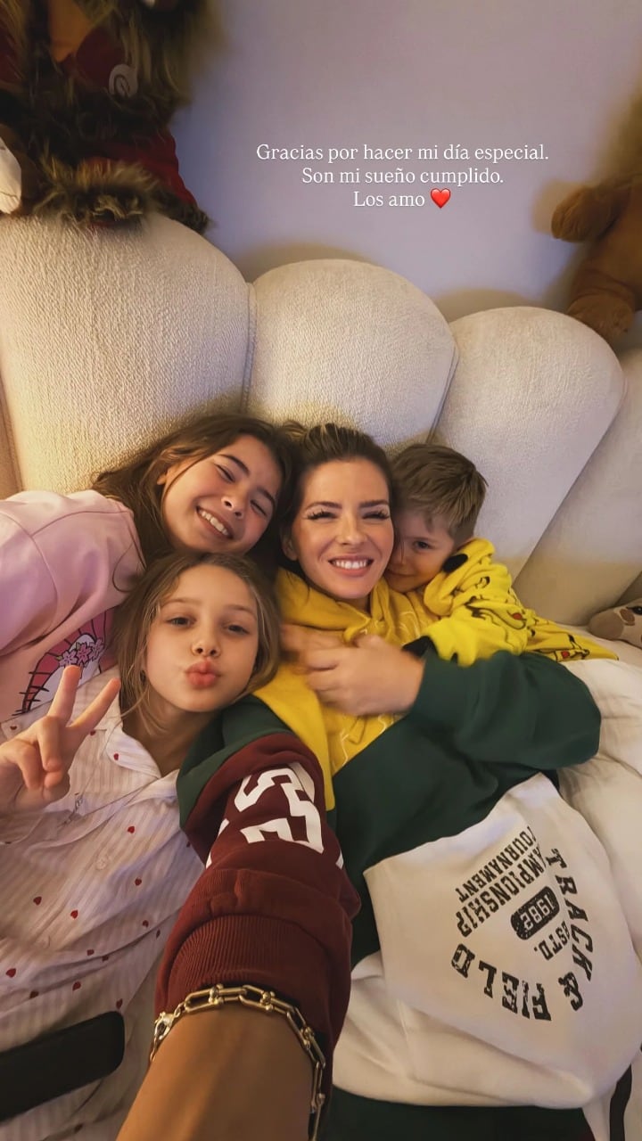 China Suárez y sus hijos