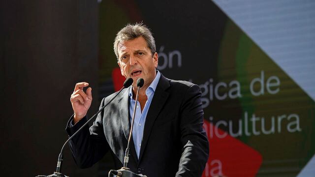 Sergio Massa apunta a la candidatura.