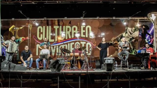 Imágen ilustrativa. Camión Cultural del programa en la edición realizada en Jardín América.