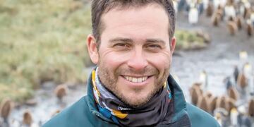 El autor presenta su libro "Los Caballeros de Mitre" este jueves en el Museo Municipal de Río Grande.