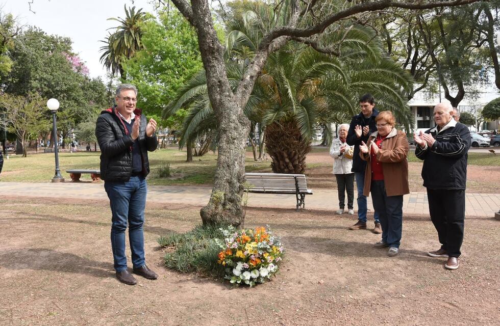 Celebración por el Día del Jubilado en la Plaza 25 de Mayo