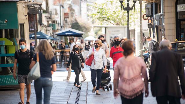 Los negocios de la ciudad registraron mayores ventas por tercer mes consecutivo. (@munirosario)