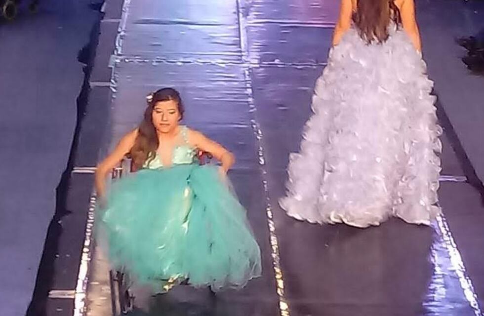 Las reinas de Maipú homenajean a una joven con discapacidad al bautizar su tradicional desfile con su nombre