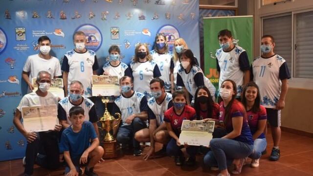 Reconocen en Montecarlo a deportistas destacados.
