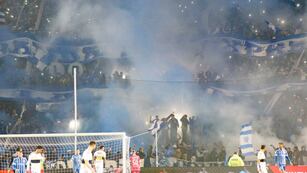 Así fue la fiesta de los hinchas de Godoy Cruz tras la goleada a Boca en junio de 2023.
