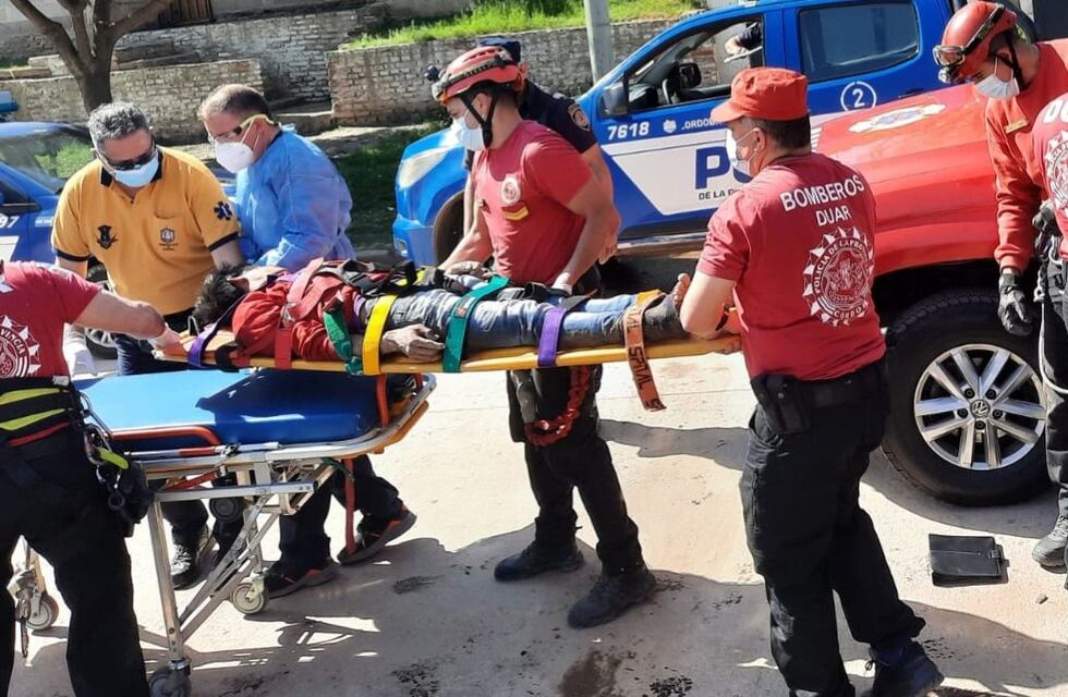 Un joven de 28 años cayó por un barranco y tuvo que ser rescatado