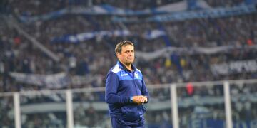 Ángel Guillermo Hoyos, DT de Talleres, en el partido ante Newell's por la Copa de la Liga Argentina.