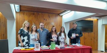 Conversatorio sobre Literatura y Fútbol en la UNCuyo, con Futbolíricas y Mariandina.