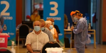 La temida segunda ola hace aumentar los casos en el país y en Córdoba.