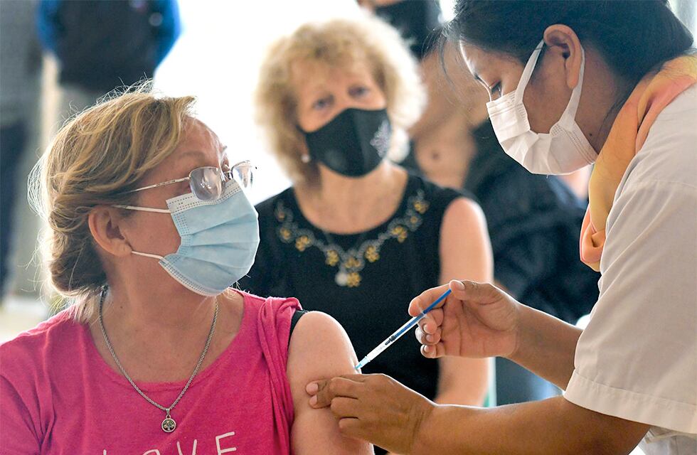 Viernes Santo y domingo de Pascua no habrá vacunación ni hisopados