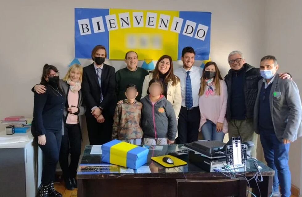 Un juez adornó su despacho con los colores de Boca para comunicarle su adopción a un niño cordobés