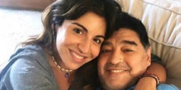 Gianinna Maradona junto a su papá, Diego.