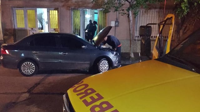 El auto circulaba por calle Mendoza.