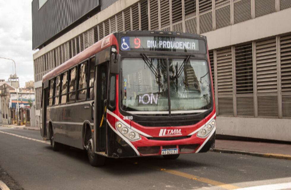 Se levantó el paro de colectivos en Paraná: hubo acuerdo salarial de los choferes