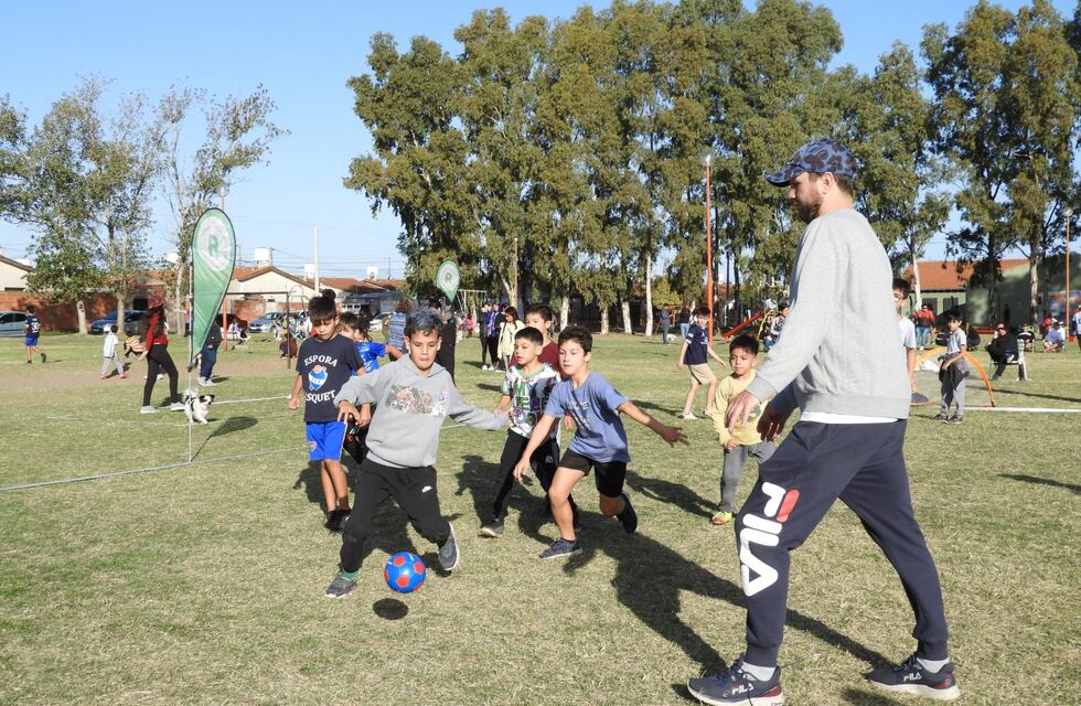 Buena concurrencia en la Kermese del Barrio Centenario