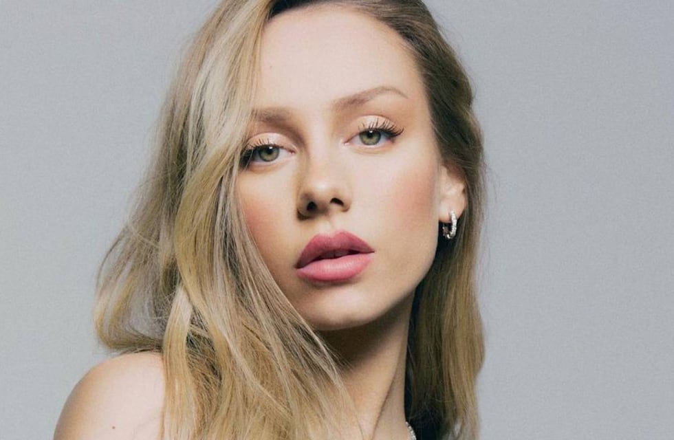 La microbikini celeste con la que Ester Expósito le quitó el aliento a millones en Instagram