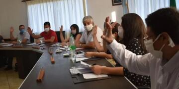Como la redacción de los artículos de la Carta Orgánica no eran del todo claros, los concejales suspendieron el sorteo para definir las bancas a renovar.