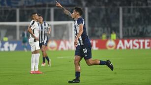 Rubén Botta anotó el 1-0 de Talleres ante Alianza Lima en el estadio Mario Alberto Kempes (Javier Ferreyra - La Voz).