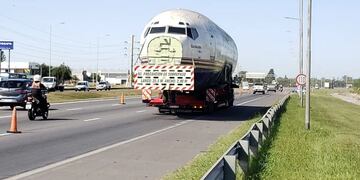 El avión que fue visto en Circunvalación en Córdoba.
