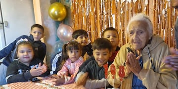 Una cordobesa cumplió 108 y lo festejó a lo grande. (Foto: El Doce)