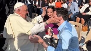 La historia de amor que bendijo el Papa Francisco