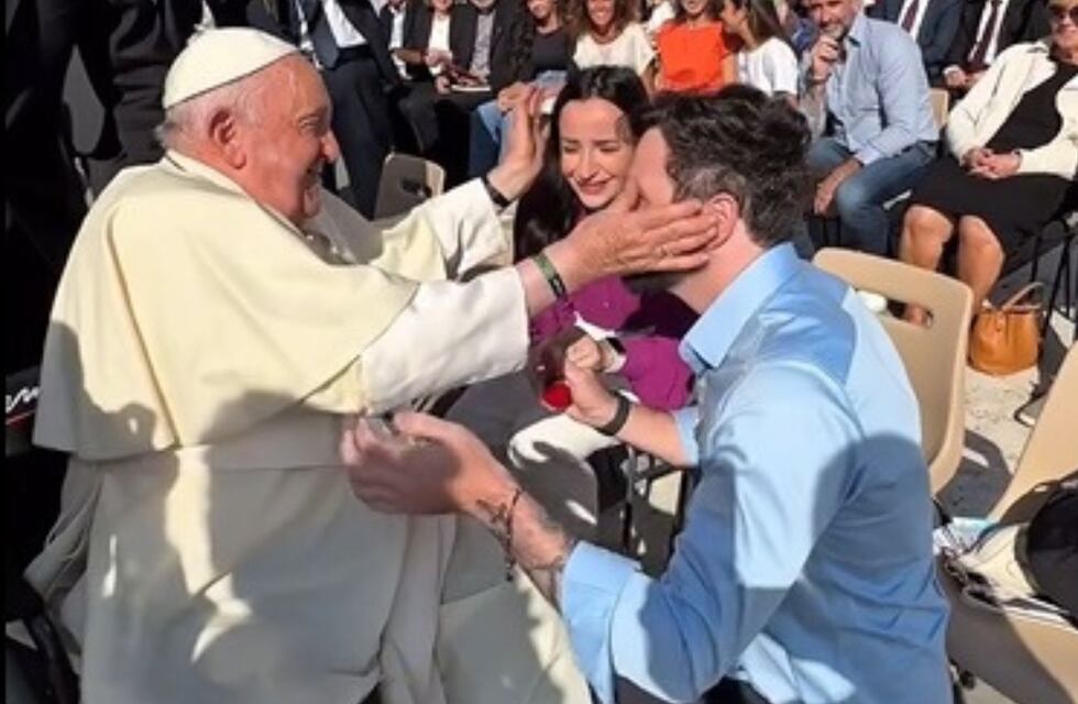 VIDEO| El inmejorable pedido de matrimonio de un brasileño a su novia delante del Papa Francisco
