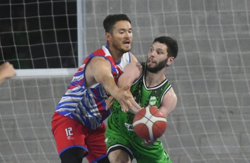 Básquet: Altense y Ateneo compitieron hasta el final