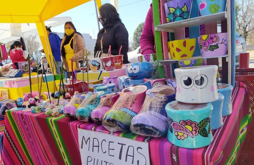 Se acercan las fiestas: una feria de emprendedores salteños ofrece sus productos