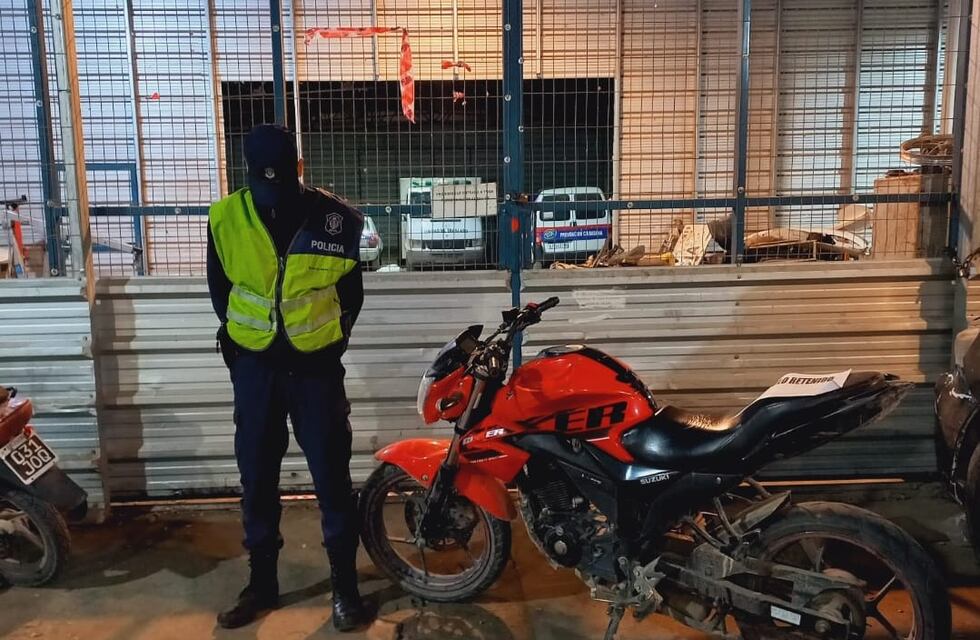 Policía de Tres Arroyos secuestra un automóvil por alcoholemia positiva y dos motos por falta de documentación