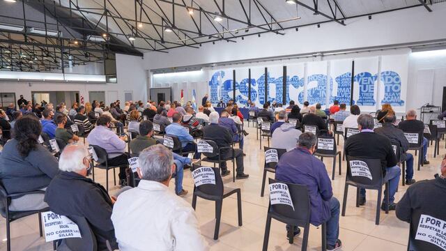 Los secretarios gremiales afirman que sus ingresos cayeron 6% en comparación con la inflación.