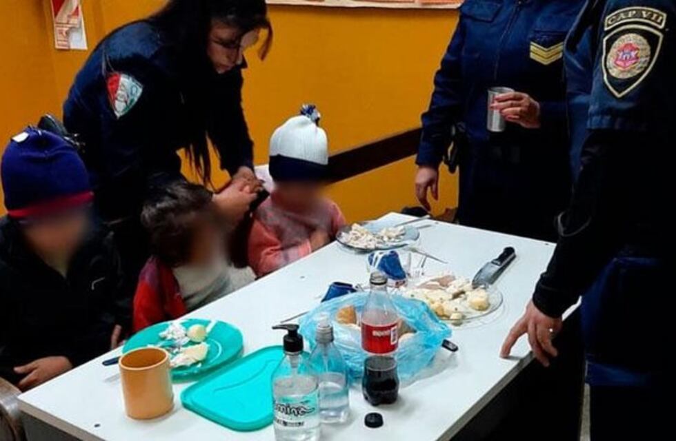 Hermanitos rescatados en Córdoba: la abuela paterna los tendrá a su cuidado por 90 días