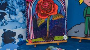 La exposición “Arte en Azul” se realiza en el Centro Cultural Nueva Argentina, abierta hasta el 3 de abril, de 10 a 20 horas.